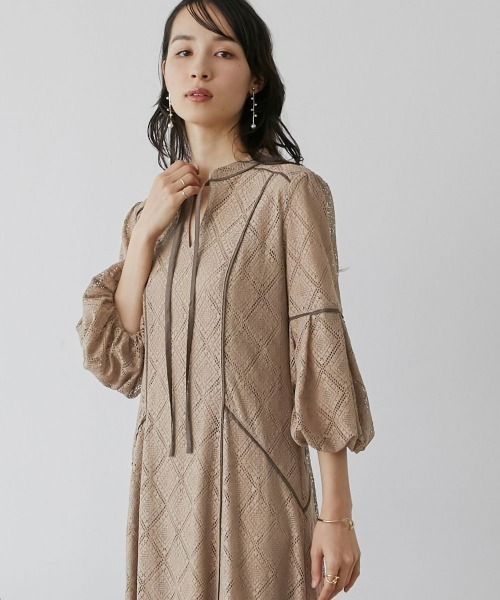 フロントリボン使いデザインスリーブ総レースワンピースドレス