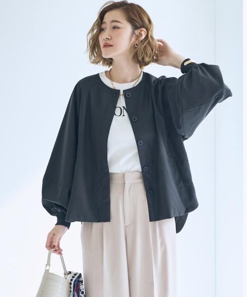 SMILE LAND（スマイルランド）の「＜大きいサイズ＞ワイドスリーブノーカラージャケット【OtonaSMILE】（ノーカラージャケット・レディース・ブラック/ライトグレー・L/LL/3L/4L/5L）」の2枚目の写真