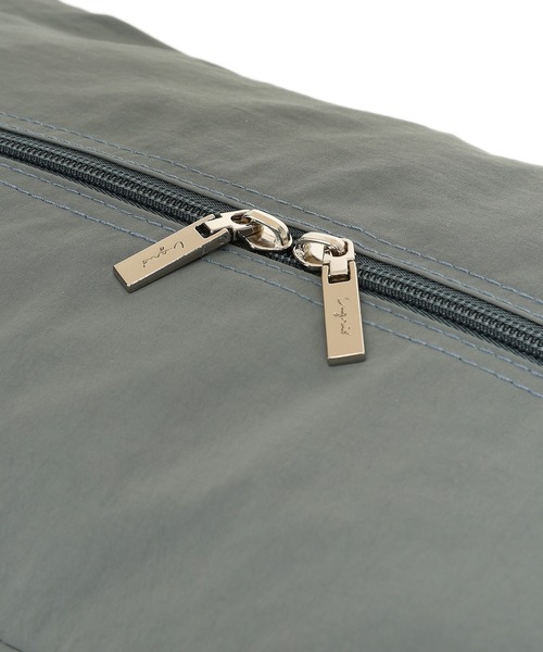 Ungrid(アングリッド)の「【Ungrid/アングリッド】 ソフトナイロン ボストンバッグ(ボストンバッグ・レディース・ブラック/カーキ/オレンジ/アイボリー/ミント/ブラック×ホワイト/グレイッシュベージュ・FREE)」の19枚目の写真