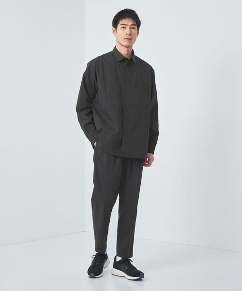 green label relaxing（グリーンレーベルリラクシング）の「WONDER CLOTH ボックス シルエット 長袖 シャツ -ストレッチ・接触冷感・吸水速乾-（シャツ/ブラウス・メンズ・ブラック/ネイビー/ダークグレー・XL/L/M/S）」の13枚目の写真
