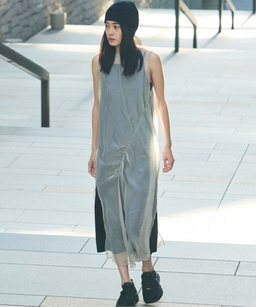 NOMINE（ノミネ）の「マルチWAY シアーシャーリング ワンピース(キャミワンピセット）（ワンピース・レディース・チャコールグレー/ブラック/レッド系その他/グレイッシュベージュ・フリー）」の7枚目の写真