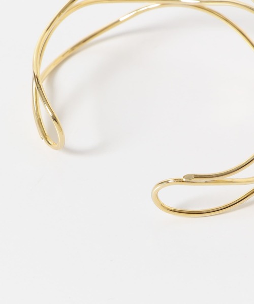 SMELLY（スメリー）の「メタルスィンニュアンスラインバングル（バングル/リストバンド・レディース・ゴールド・-）」の7枚目の写真