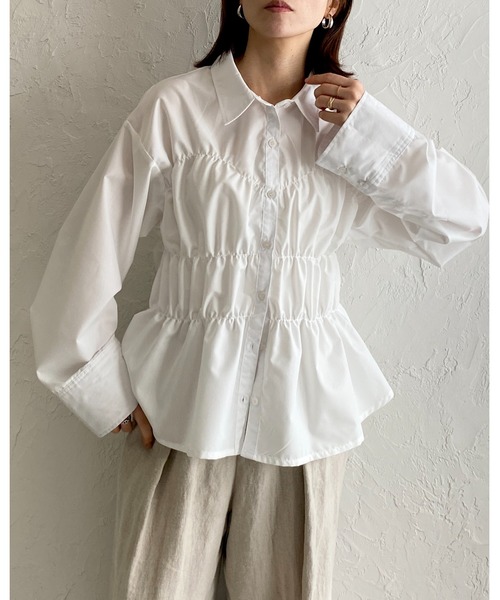 She's Closet(シーズクローゼット)の「シャーリングビスチェデザインシャツブラウス(シャツ/ブラウス・レディース・ホワイト/ブルー/チャコールグレー・FREE)」の4枚目の写真