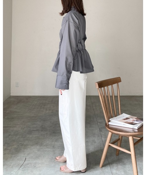 She's Closet(シーズクローゼット)の「シャーリングビスチェデザインシャツブラウス(シャツ/ブラウス・レディース・ホワイト/ブルー/チャコールグレー・FREE)」の17枚目の写真