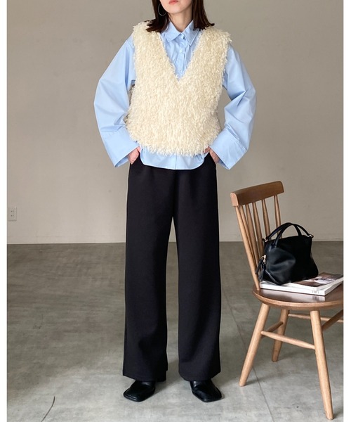 She's Closet(シーズクローゼット)の「シャーリングビスチェデザインシャツブラウス(シャツ/ブラウス・レディース・ホワイト/ブルー/チャコールグレー・FREE)」の22枚目の写真