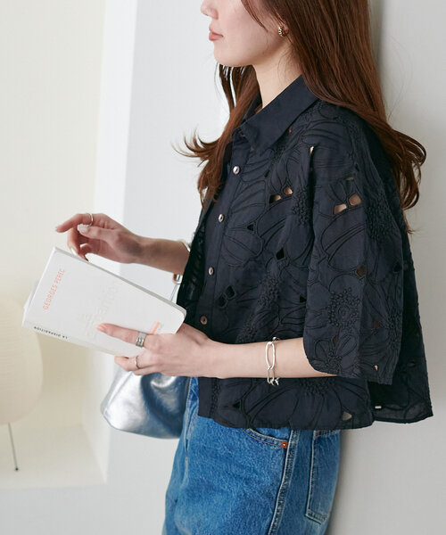 DISCOAT(ディスコート)の「【India】刺繍花柄半袖シャツ(シャツ/ブラウス・レディース・ライム/オフホワイト/ブラック・FREE)」の20枚目の写真