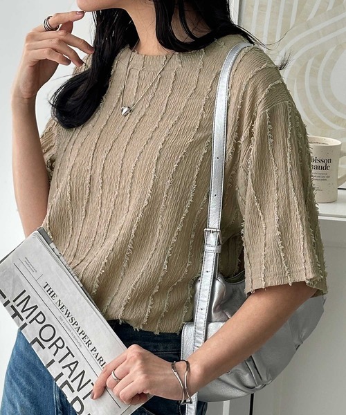 GeeRA(ジーラ)の「ジャガードフリンジ半袖カットソーTシャツ(Tシャツ/カットソー・レディース・モカ/オフホワイト/ブラック・LARGE/X-LARGE/MEDIUM)」の3枚目の写真