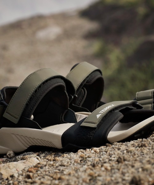 adidas(アディダス)の「テレックス Hydroterra サンダル / Terrex Hydroterra Sandals / アディダス adidas(サンダル・メンズ・オリーブ/ブラック・28.5cm/27.5cm/26.5cm/25.5cm/24.5cm/23.5cm)」の16枚目の写真
