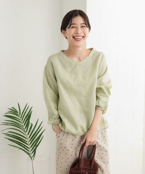 URBAN RESEARCH DOORS(アーバンリサーチドアーズ)の「リネンバックタックプルオーバー(シャツ/ブラウス・レディース・オフホワイト/ネイビー/グリーン系その他/ライトブルー・MEDIUM)」の3枚目の写真
