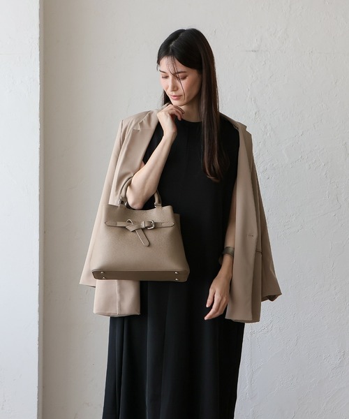 VitaFelice(ヴィータフェリーチェ)の「本革2ルーム2wayトートバッグ ベルトデザイン ハンドバッグ フォーマルバッグ セレモニーバッグ(トートバッグ・レディース・アッシュグレー/ブラック/ベージュ系・FREE)」の12枚目の写真