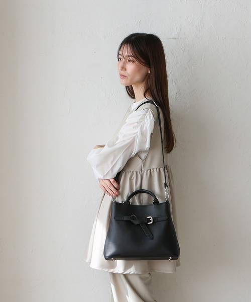 VitaFelice(ヴィータフェリーチェ)の「本革2ルーム2wayトートバッグ ベルトデザイン ハンドバッグ フォーマルバッグ セレモニーバッグ(トートバッグ・レディース・アッシュグレー/ブラック/ベージュ系・FREE)」の19枚目の写真