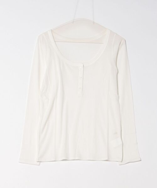 Rouge vif(ルージュヴィフ)の「コットンヘンリーネックプルオーバー(Tシャツ/カットソー・レディース・ホワイト/チャコールグレー/ブラック・フリー)」の5枚目の写真