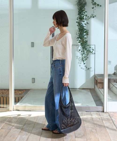 Rouge vif(ルージュヴィフ)の「コットンヘンリーネックプルオーバー(Tシャツ/カットソー・レディース・ホワイト/チャコールグレー/ブラック・フリー)」の11枚目の写真