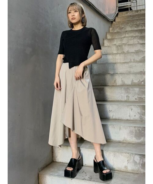 MURUA（ムルーア）の「イレヘムギャザーアシメスカート（スカート・レディース・ベージュ/ブルー/ブラック・FREE）」の12枚目の写真