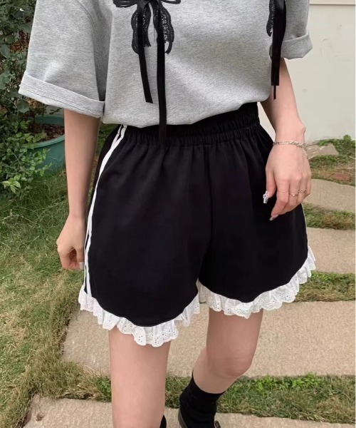 Per sist ence(パーシエンス)の「レース&サイドライン ショートパンツ(その他パンツ・レディース・グレー/ブラック・MEDIUM/LARGE)」の1枚目の写真
