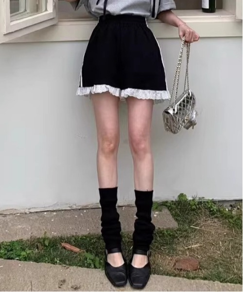 Per sist ence(パーシエンス)の「レース&サイドライン ショートパンツ(その他パンツ・レディース・グレー/ブラック・MEDIUM/LARGE)」の12枚目の写真