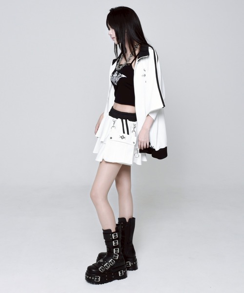 REFLEM（レフレム）の「『REFLEM/レフレム』バックプリントトラックジャージ（ジャージ・レディース・ホワイト×ブラック/ブラック×ホワイト/ブラック×パープル・FREE）」の15枚目の写真