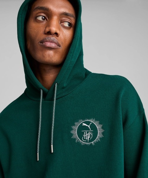 プーマ/PUMA X HARRY POTTER RELAXED GRAPHIC HOODIE TR PUMA x HARRY POTTER Relaxed Fit Graphic Training Hoodie
