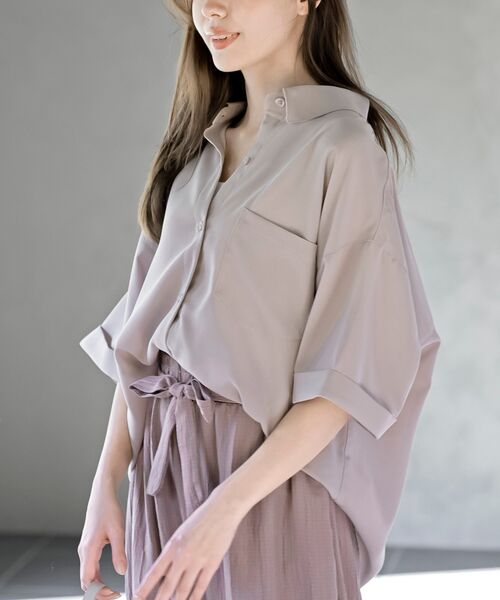 rps(アールピーエス)の「半袖ビッグシャツ(シャツ/ブラウス・レディース・ブラック/カーキ/ネイビー/グレイッシュベージュ・フリー)」の3枚目の写真