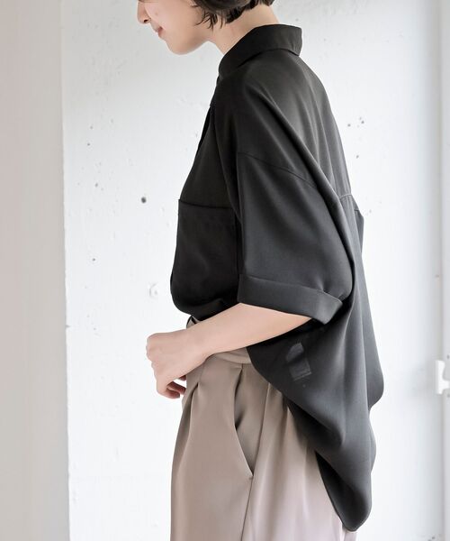 rps(アールピーエス)の「半袖ビッグシャツ(シャツ/ブラウス・レディース・ブラック/カーキ/ネイビー/グレイッシュベージュ・フリー)」の10枚目の写真