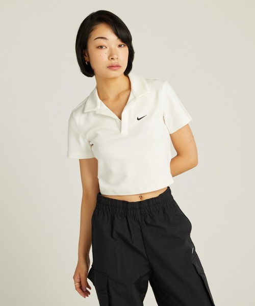 NIKE（ナイキ）の「ナイキ スポーツウェア エッセンシャル ウィメンズ ショートスリーブ ポロ トップ / Nike Sportswear Essential Women's Short-Sleeve Polo Top DV7885-133 Sail（ポロシャツ・レディース・クリーム・M/XS/S/L/XL）」の3枚目の写真