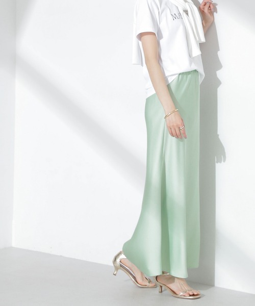 NANO universe（ナノユニバース）の「サテンフレアスカート（スカート・レディース・ブラック/ライトグリーン/ベージュ・FREE）」の11枚目の写真