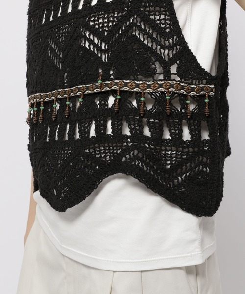 niko and...（ニコアンド）の「ビーズクロシェベスト（ベスト・レディース・ブラック/アイボリー・FREE）」の22枚目の写真