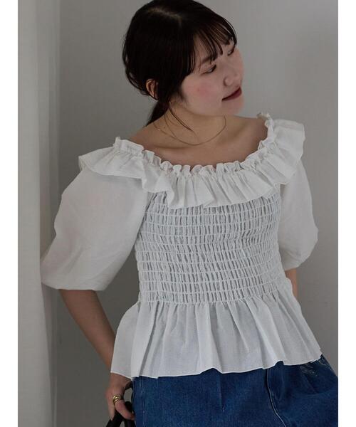 ehka sopo(エヘカソポ)の「◎フリルオフショルブラウス(シャツ/ブラウス・レディース・イエロー/オフホワイト/ブラック・F)」の5枚目の写真