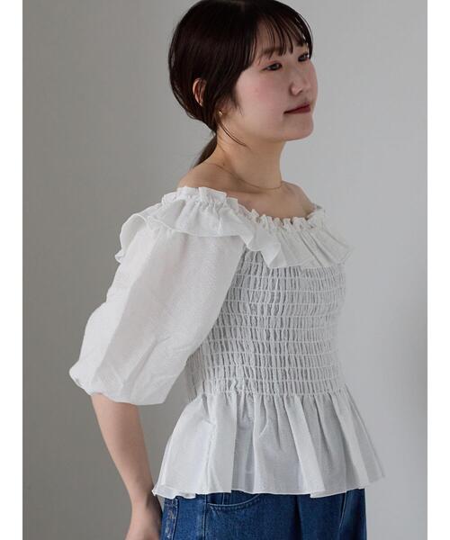 ehka sopo(エヘカソポ)の「◎フリルオフショルブラウス(シャツ/ブラウス・レディース・イエロー/オフホワイト/ブラック・F)」の9枚目の写真