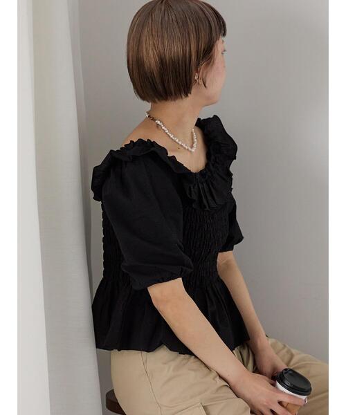 ehka sopo(エヘカソポ)の「◎フリルオフショルブラウス(シャツ/ブラウス・レディース・イエロー/オフホワイト/ブラック・F)」の20枚目の写真