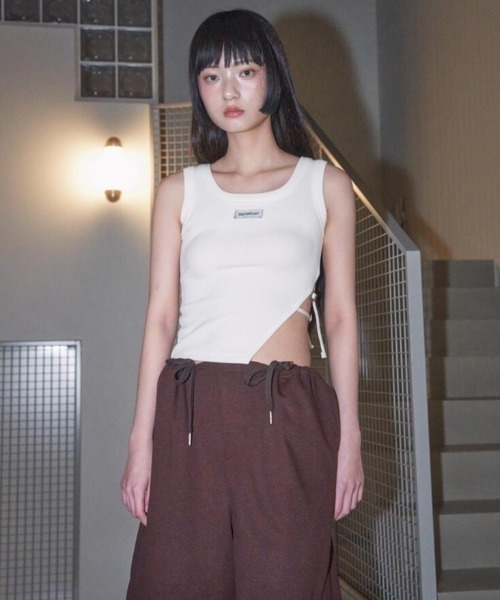 タンクトップ ノースリーブ 「ODDONEOUT」SIDE BUCKLE SLIT TOP レディース セール】【ODDONEOUT】SIDE BUCKLE SLIT TOP（タンクトップ