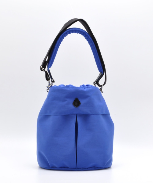 CLEDRAN（クレドラン）の「【本革付属 軽量】CL3806  PELI SOFT HANDLE 2WAY BAG 巾着 スリング（ショルダーバッグ・レディース・チャコールグレー/ブルー/ブラック/ベージュ・FREE）」の4枚目の写真