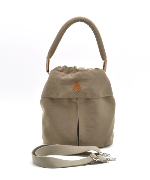 CLEDRAN（クレドラン）の「【本革付属 軽量】CL3806  PELI SOFT HANDLE 2WAY BAG 巾着 スリング（ショルダーバッグ・レディース・チャコールグレー/ブルー/ブラック/ベージュ・FREE）」の7枚目の写真