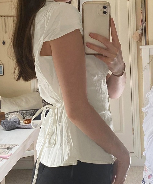 HALEY PESCA(ヘーリーペスカ)の「HALEY PESCA/シワ加工 ギャザー風デザイン タイトミニブラウス(シャツ/ブラウス・レディース・ホワイト/ブラック・SMALL/MEDIUM/LARGE)」の3枚目の写真