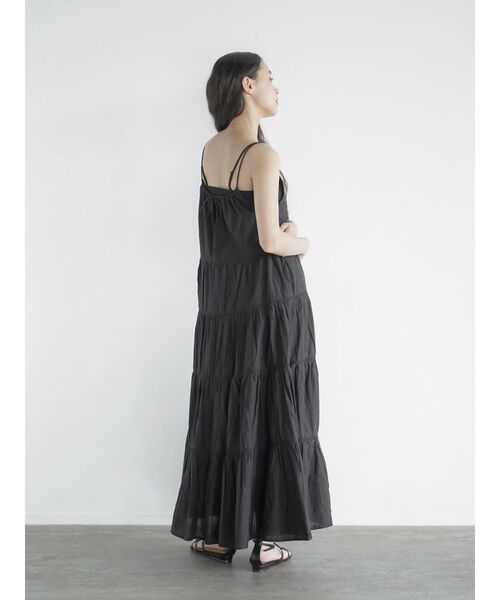 FIKA.(フィーカ)の「Tiered cami onepiece(ワンピース・レディース・オフホワイト・MEDIUM)」の4枚目の写真