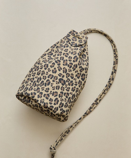 HASHIBAMI（ハシバミ）の「【HASHIBAMI】スエード レオパード ボンサックポシェット（ショルダーバッグ・レディース・レオパード・FREE）」の6枚目の写真