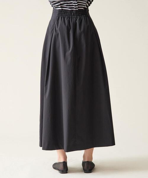 Tiara（ティアラ）の「ハイウエストタックフレアスカート（スカート・レディース・ブラック/チェック/ベージュ・3/2）」の5枚目の写真