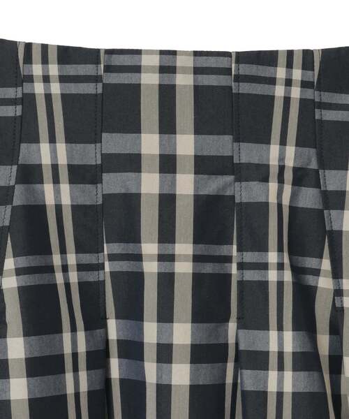 Tiara（ティアラ）の「ハイウエストタックフレアスカート（スカート・レディース・ブラック/チェック/ベージュ・3/2）」の14枚目の写真