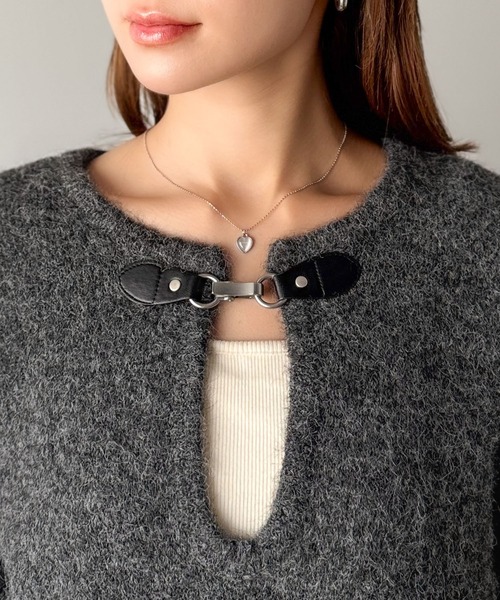 mily bilet（ミウィビレット）の「【mily bilet】癒しのモヘアタッチ。バックル使いVネックニット（長袖）（ニット/セーター・レディース・ブラウン/チャコールグレー/アイボリー・LARGE/MEDIUM/SMALL/X-LARGE）」の17枚目の写真