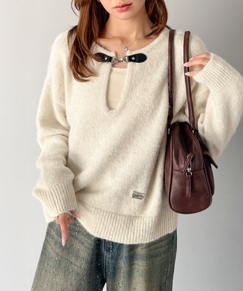mily bilet（ミウィビレット）の「【mily bilet】癒しのモヘアタッチ。バックル使いVネックニット（長袖）（ニット/セーター・レディース・ブラウン/チャコールグレー/アイボリー・LARGE/MEDIUM/SMALL/X-LARGE）」の22枚目の写真