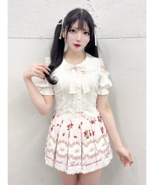 Ank Rouge(アンクルージュ)の「肩あきおリボンブラウス(シャツ/ブラウス・レディース・ブラック/ピンク/レッド・M)」の2枚目の写真