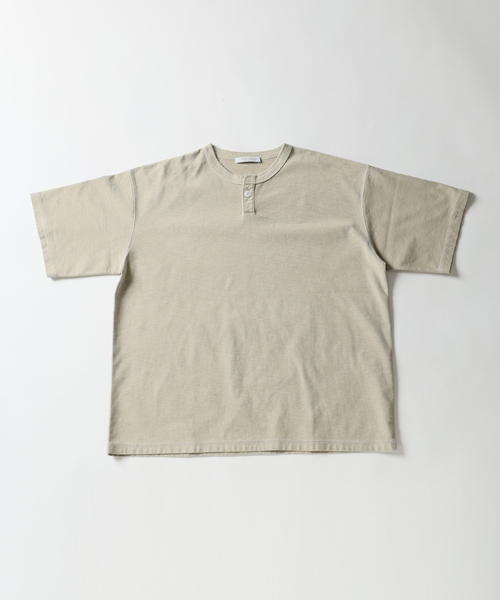 JOURNAL STANDARD(ジャーナルスタンダード)の「OE バック ジャージー ピグメント ヘンリーネック Tシャツ(Tシャツ/カットソー・メンズ・ブラック/サックスブルー/ホワイト/ベージュ系その他・MEDIUM/LARGE)」の3枚目の写真