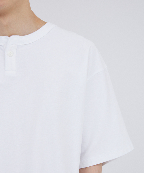 JOURNAL STANDARD(ジャーナルスタンダード)の「OE バック ジャージー ピグメント ヘンリーネック Tシャツ(Tシャツ/カットソー・メンズ・ブラック/サックスブルー/ホワイト/ベージュ系その他・MEDIUM/LARGE)」の15枚目の写真