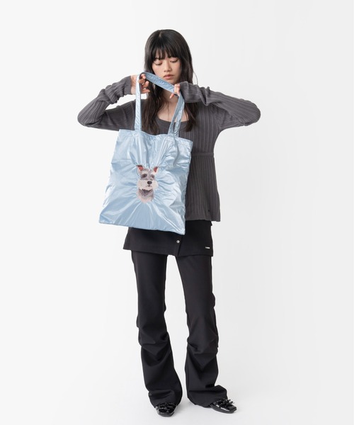 Casselini（キャセリーニ）の「Casselini(キャセリーニ)ナイロンエンブロイダリートート（トートバッグ・レディース・シルバー/ブルー/ブラック・FREE）」の8枚目の写真