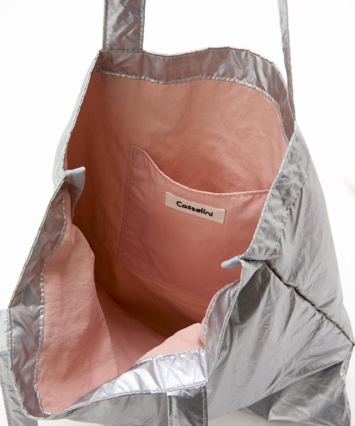 Casselini（キャセリーニ）の「Casselini(キャセリーニ)ナイロンエンブロイダリートート（トートバッグ・レディース・シルバー/ブルー/ブラック・FREE）」の20枚目の写真