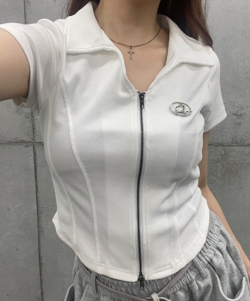 ROGER AND RAW（ロジャーアンドロウ）の「プレート付きダブルジップリブトップス（Tシャツ/カットソー・レディース・ホワイト/ブラック/スミクロ・FREE）」の10枚目の写真