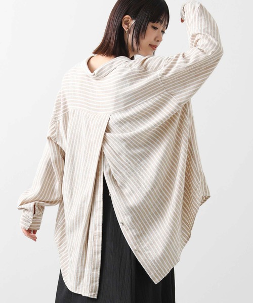 Gready Brilliant(グレディブリリアン)の「LU麻ストライプシャツ(シャツ/ブラウス・レディース・サックスブルー/ベージュ・38)」の1枚目の写真