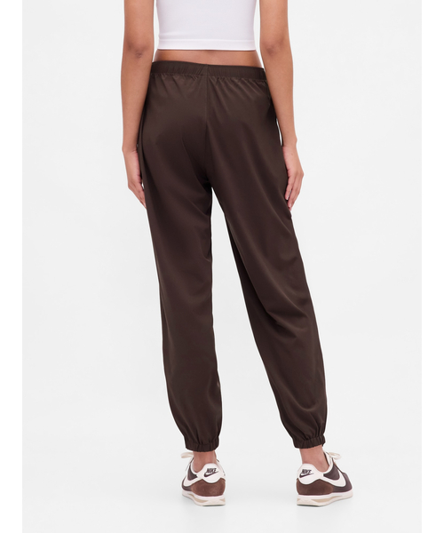 GAP（ギャップ）の「GapFit Tech ハイライズ ジップヘムジョガーパンツ（その他パンツ・レディース・ブラック/ブラウン・XS/S/M/L/XXS）」の8枚目の写真