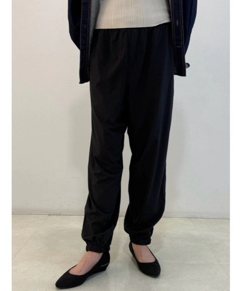 GAP（ギャップ）の「GapFit Tech ハイライズ ジップヘムジョガーパンツ（その他パンツ・レディース・ブラック/ブラウン・XS/S/M/L/XXS）」の12枚目の写真