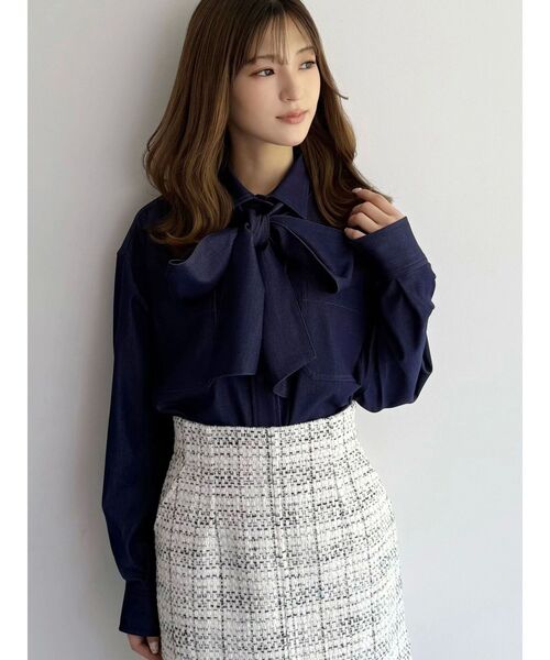 MERCURYDUO(マーキュリーデュオ)の「配色ステッチビッグリボンセットシャツ(シャツ/ブラウス・レディース・オフホワイト/インディゴブルー/ピンク・FREE)」の4枚目の写真